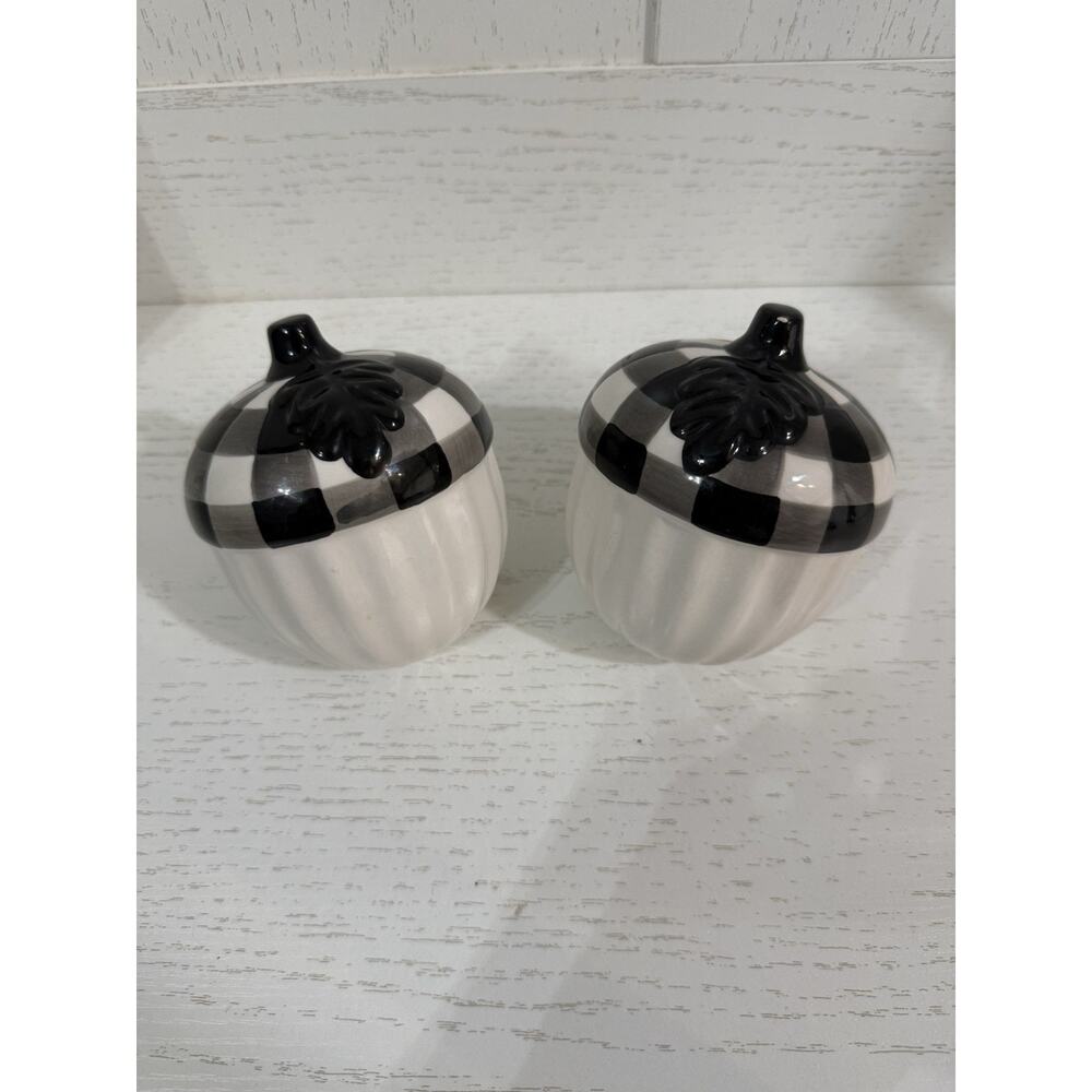 Set Of 2 ROBERT STANLEY CERAMIC BUFFALO CHECK ACORNS Pumpkins Farmhouse Decor